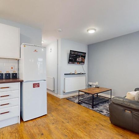 Cardiff City Centre With Free Parking Exterior photo
