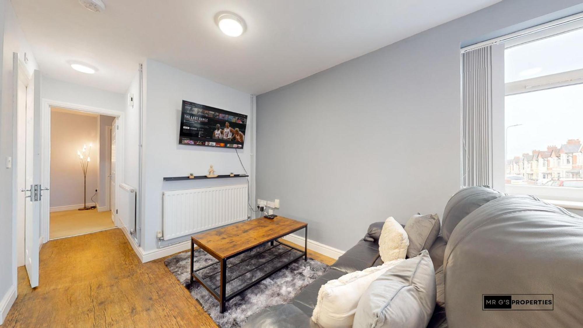 Cardiff City Centre With Free Parking Exterior photo