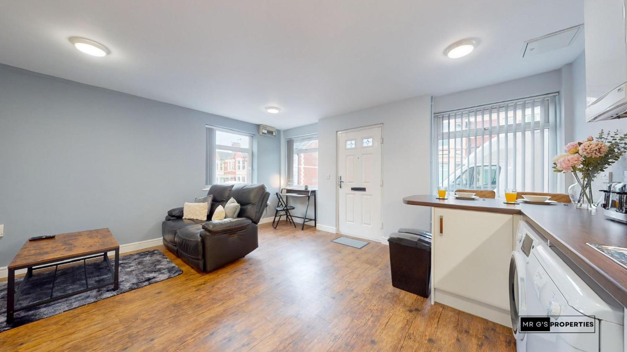 Cardiff City Centre With Free Parking Exterior photo